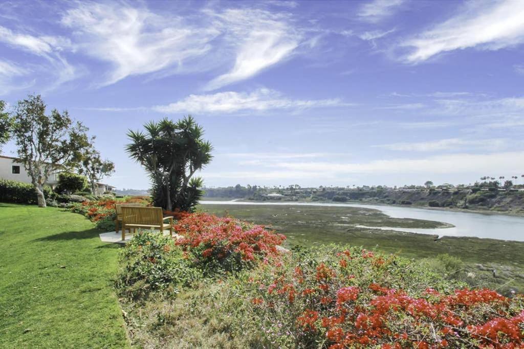 1000#4 Modern Home, Steps From W/ac! Newport Beach
